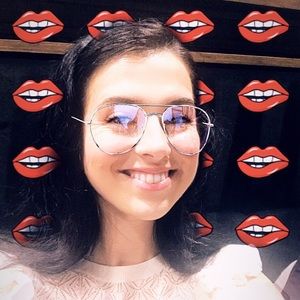 Meet your Posher, Aninha